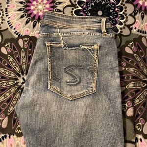 Silver Jeans, Sam fit. Size W34/L29, hole/worn look. Excellent condition.